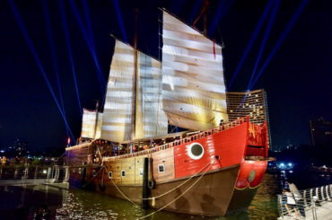 ไอคอนสยาม ชวนสัมผัสแหล่งท่องเที่ยวรูปแบบใหม่แห่งแรกในอาเซียน “เรือเจิ้งเจา” พิพิธภัณฑ์ลอยน้ำแห่งเดียวบนแม่น้ำเจ้าพระยา บนพื้นที่ประวัติศาสตร์เส้นทางทัพเรือสำเภากู้ชาติในอดีต พร้อมร่วมสักการะ ‘สมเด็จพระเจ้าตากสินมหาราช’