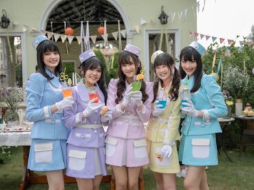“Hoshizora Sisters” ชวนชนแก้วระบายความเศร้า  ใน  “Shitsuren Kanpai…ชนแก้วกันให้กับวันที่เสียใจ”